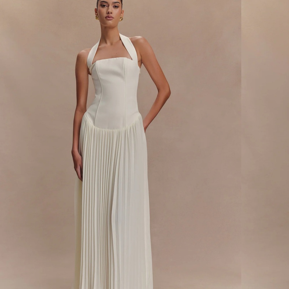 Meshki - Elegant Cream Halter Maxi Dress